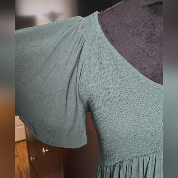 Baltic Born Hunter Green V-Neck Tiered Midi Dress Smocked Top Flutter Sleeves - Picture 9 of 10